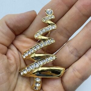 Vintage Signed MONET Polished Gold Tone Rhinestone Christmas Tree Brooch